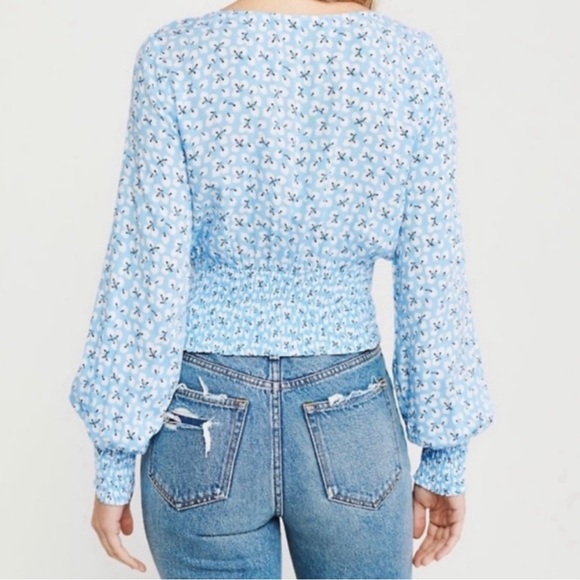 Abercrombie & Fitch flowers printed cropped blouse - Picture 8 of 9